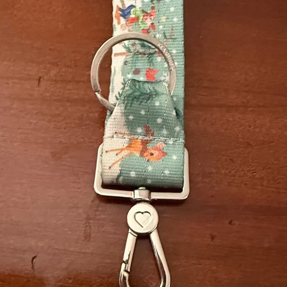 Harveys Disney Winter Wonderland Click and Go Keychain - Picture 6 of 6